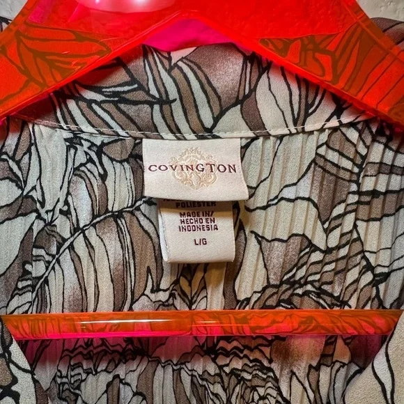 Covington Black and White Fitted Button Down Shirt - Picture 3 of 5